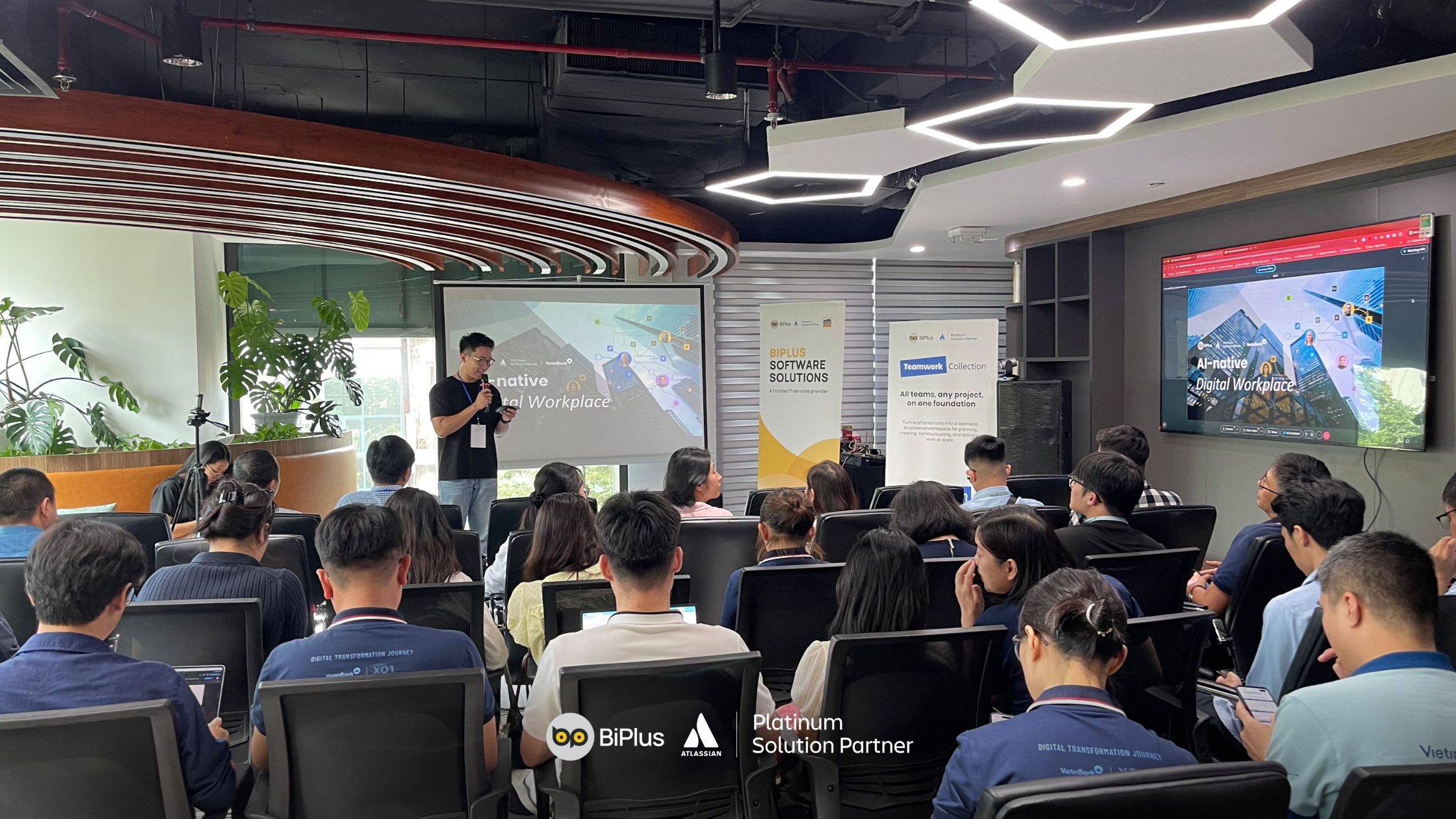 AI-Native Digital Workplace tại VietinBank